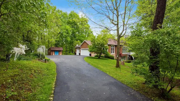 6202 Goss Road, Sugar Grove, OH 43155