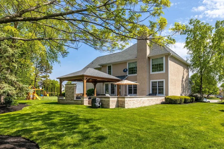 2372 Minnie Court, Lewis Center, OH 43035 - #3