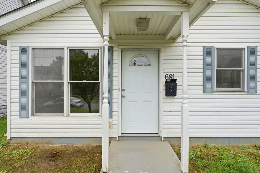 681 Maple Avenue, Newark, OH 43055 - #2