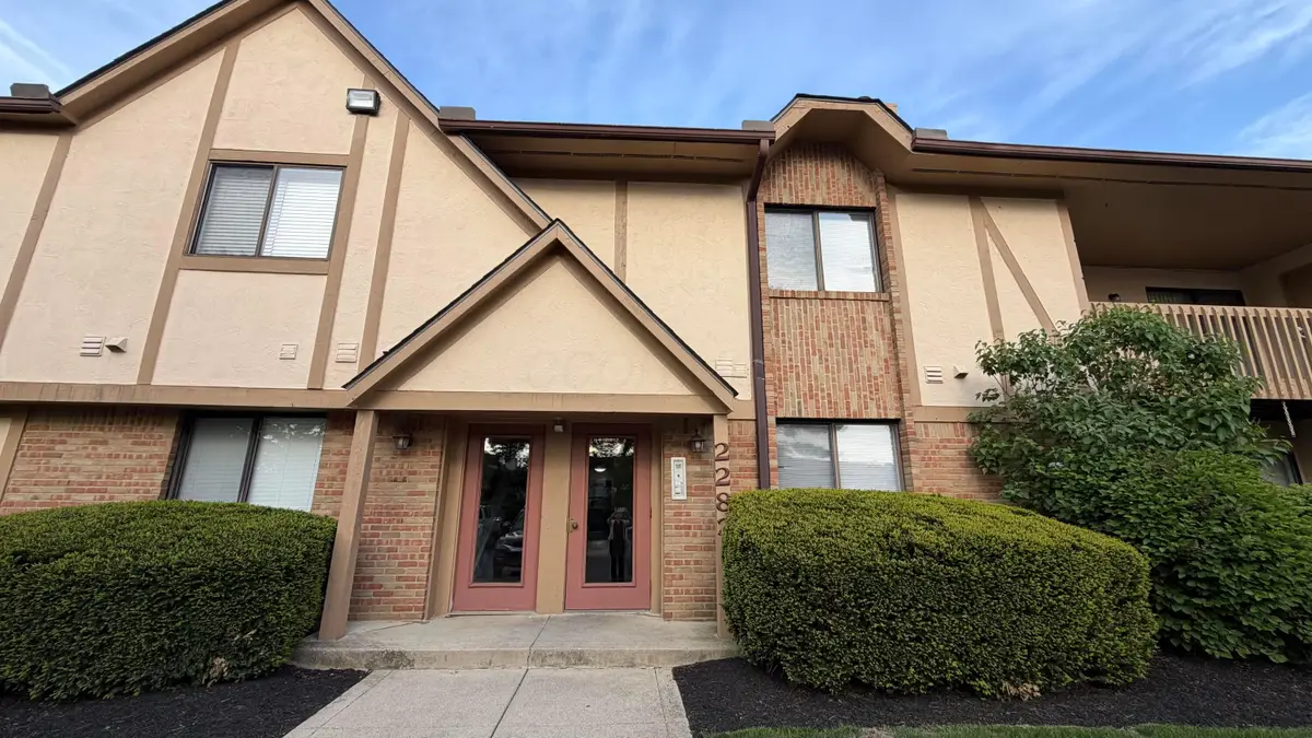 2283 Hedgerow Road, Columbus, OH 43220 - #1