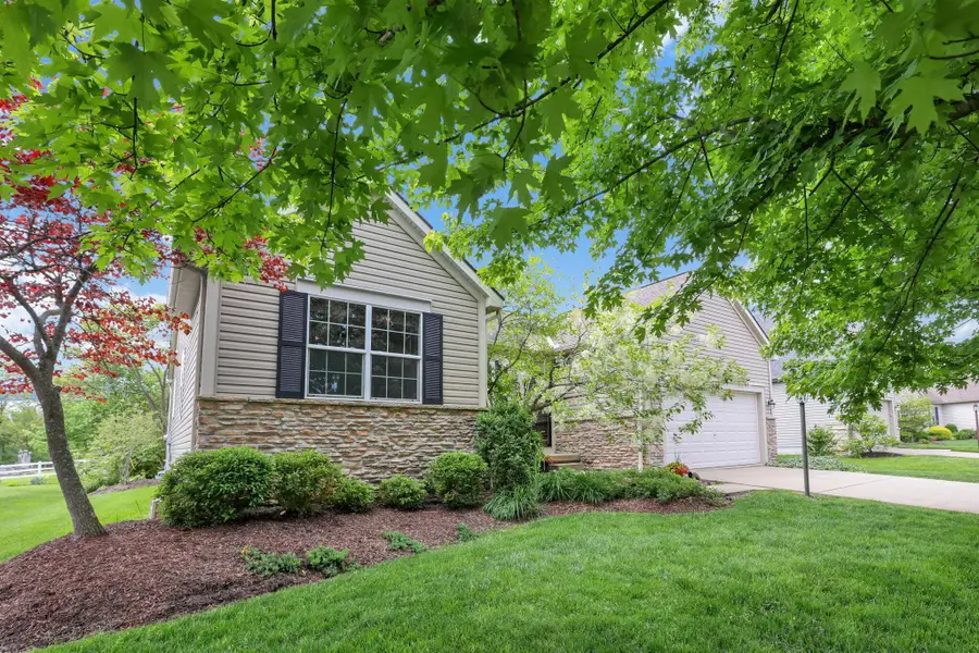 8803 Creekwood Drive Nw, Canal Winchester, OH 43110 - #2