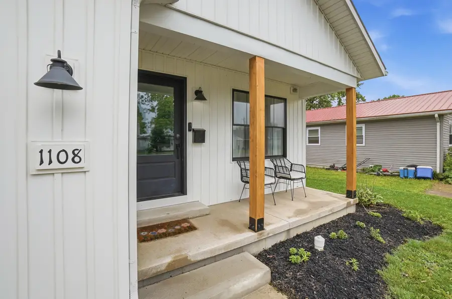 1108 E Paint Street, Washington Court House, OH 43160 - #2
