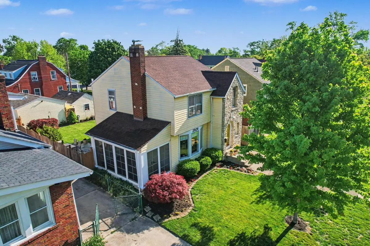2926 Wicklow Road, Columbus, OH 43204 - #1