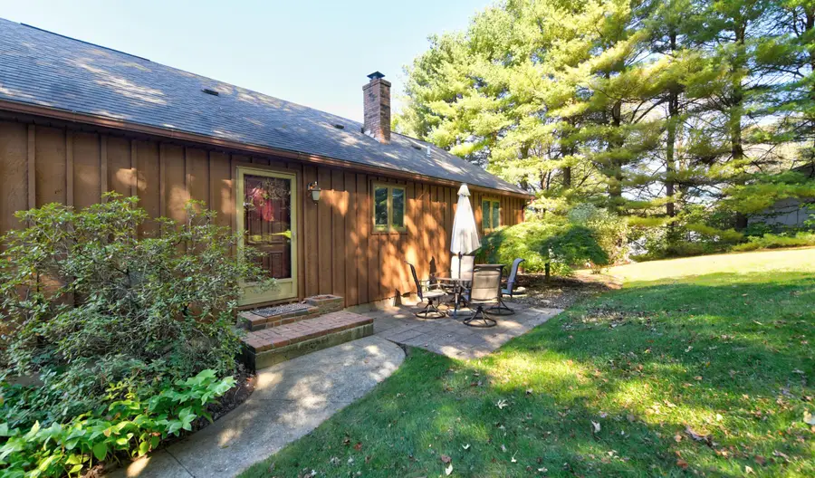 606 Airport Road, Zanesville, OH 43701 - #2