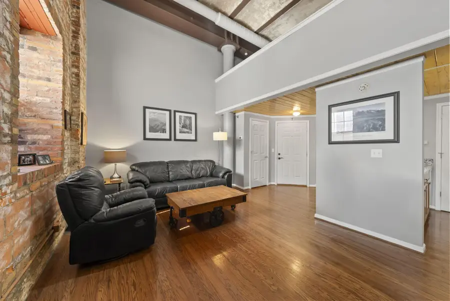 544 S Front Street, Columbus, OH 43215 - #3