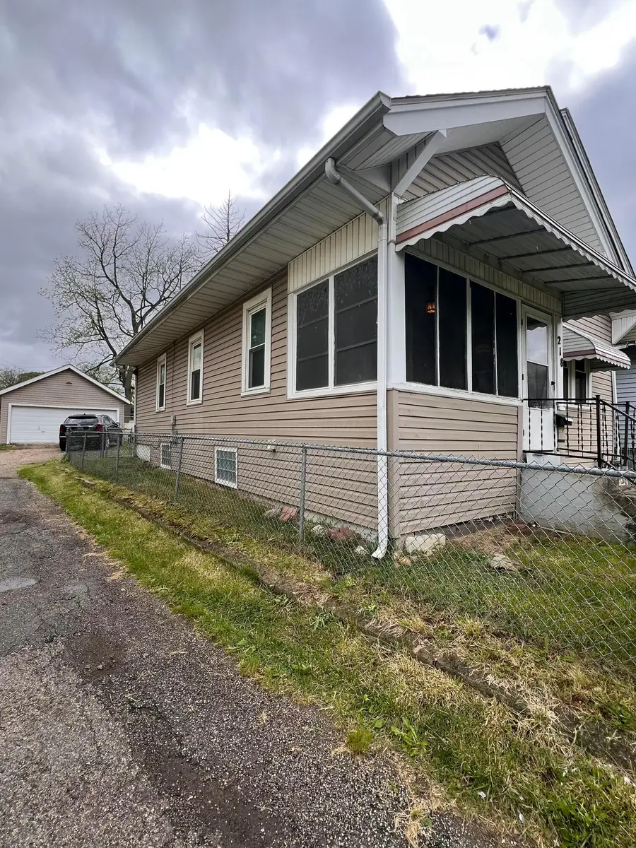 218 Belvidere Avenue, Columbus, OH 43223 - #2