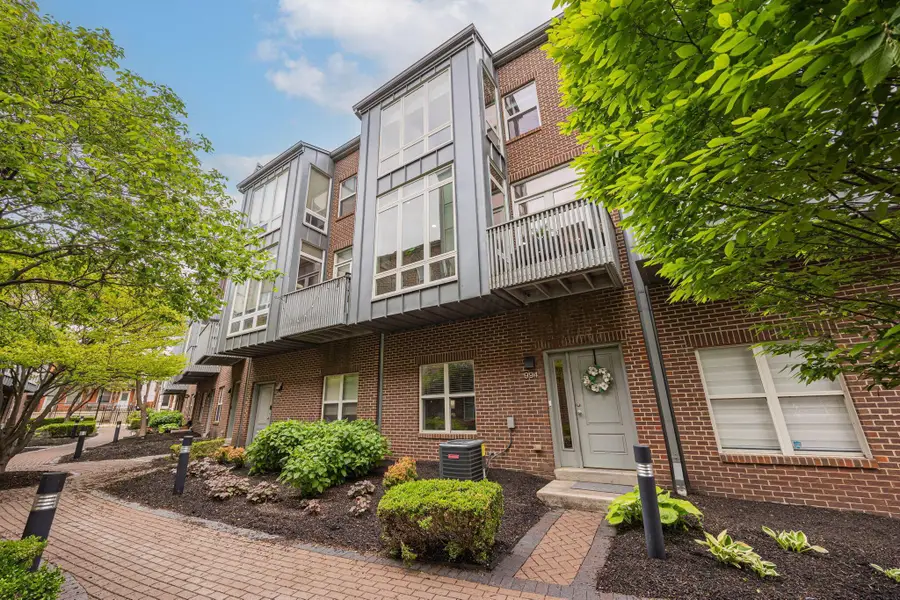 994 S Front Street, Columbus, OH 43206 - #2