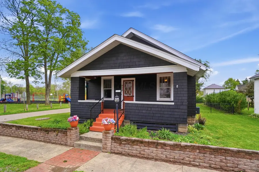 909 W Sugar Street, Mount Vernon, OH 43050 - #2