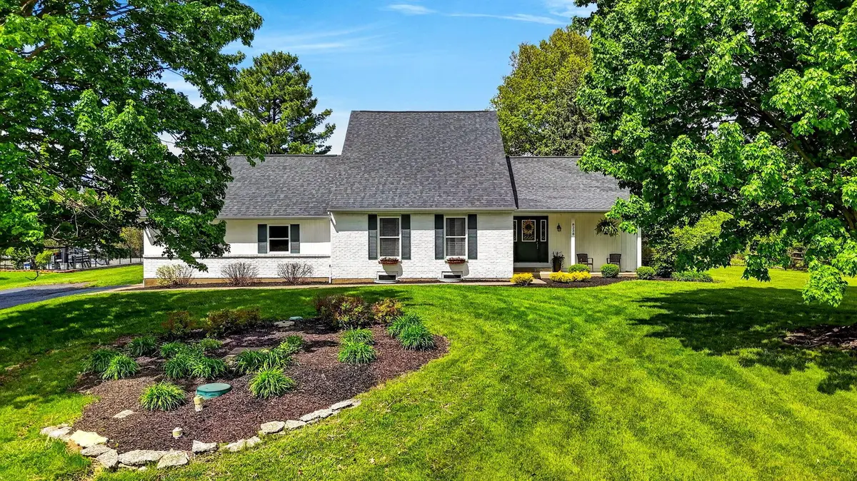 8238 W Ohio State Lane Nw, Lancaster, OH 43130 - #1
