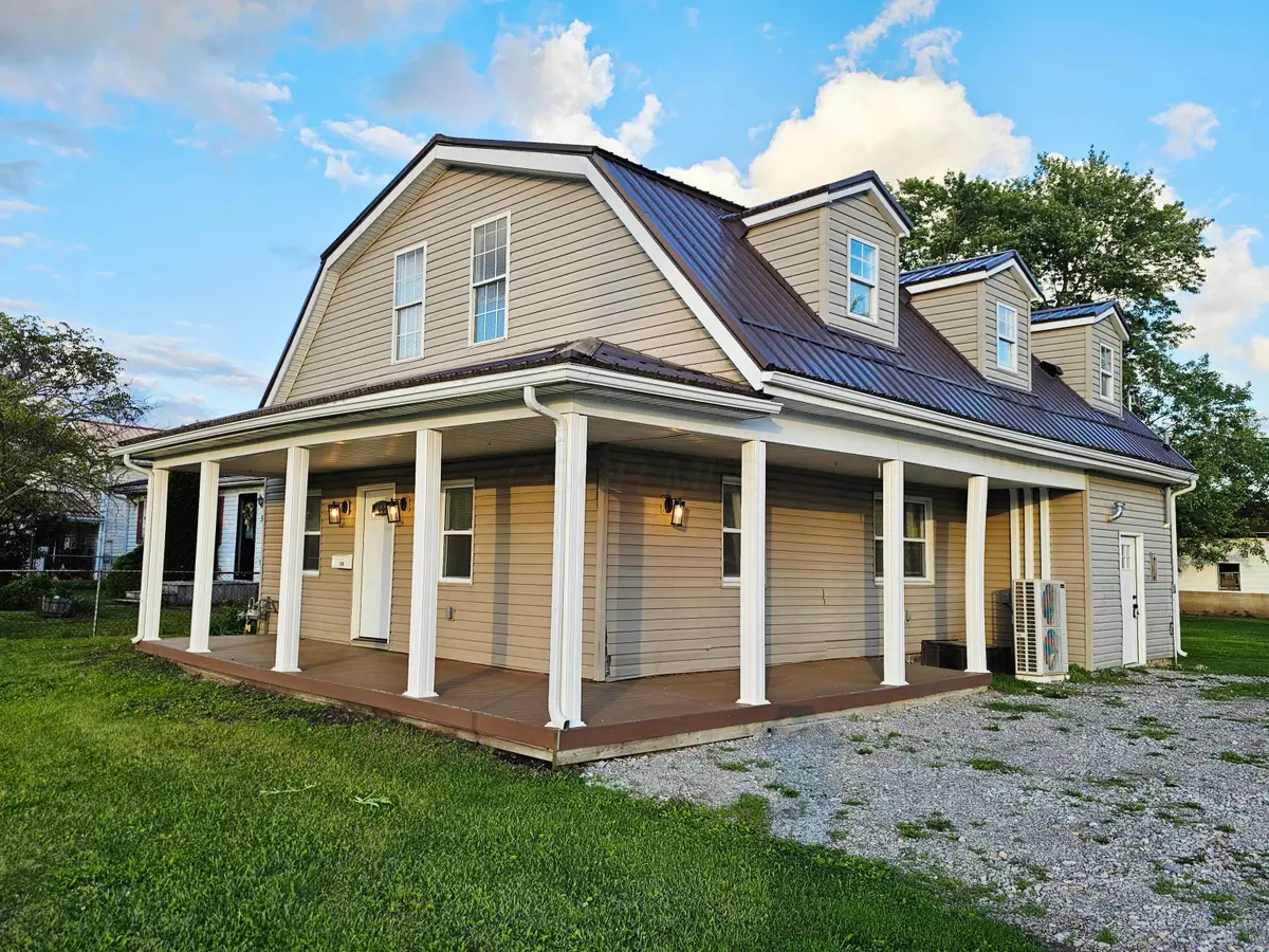 339 W Oak Street, Washington Court House, OH 43160 - #1