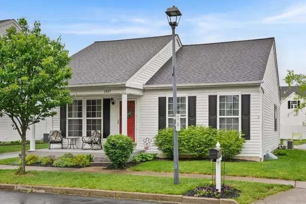 2427 Lyncross Street, Grove City, OH 43123