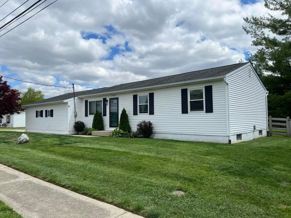7035 London Groveport Road, Grove City, OH 43123 - #1