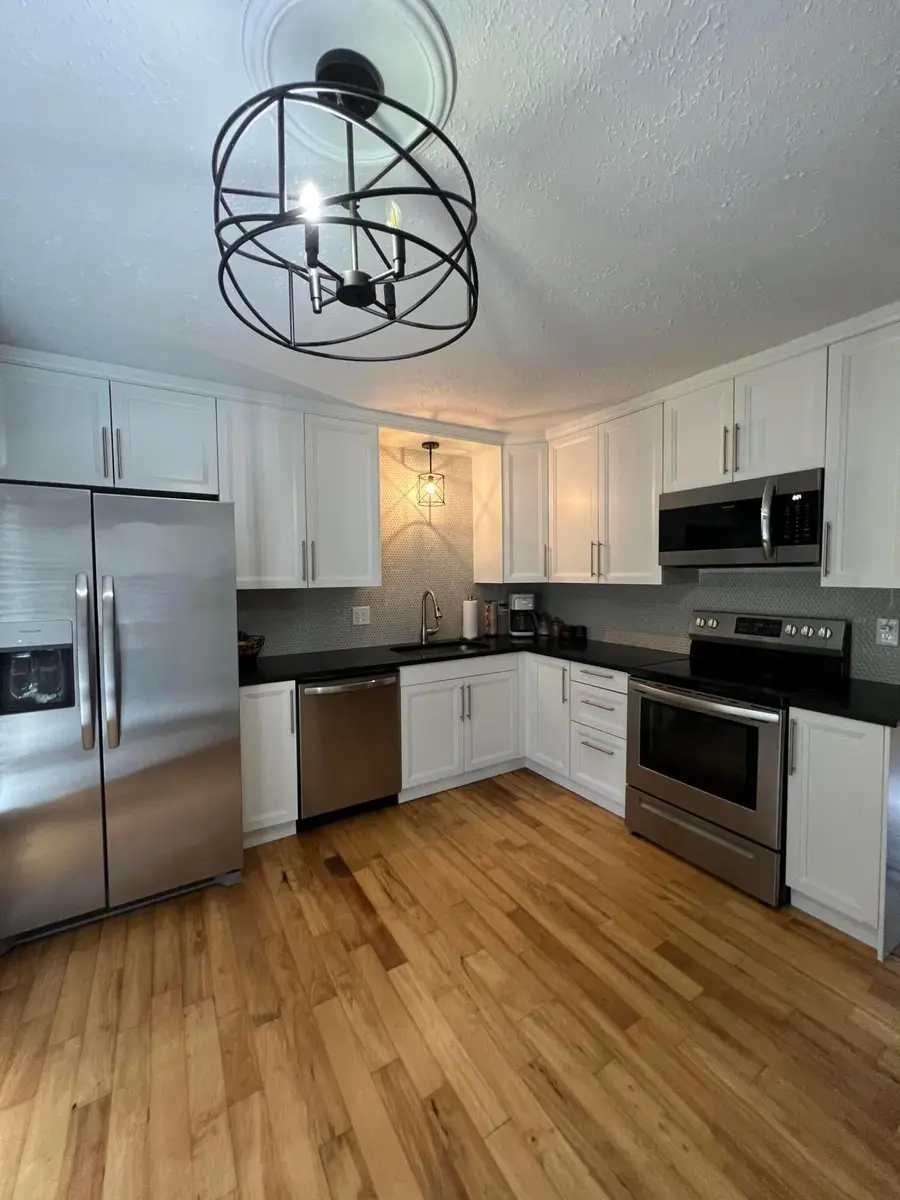 7035 London Groveport Road, Grove City, OH 43123 - #2
