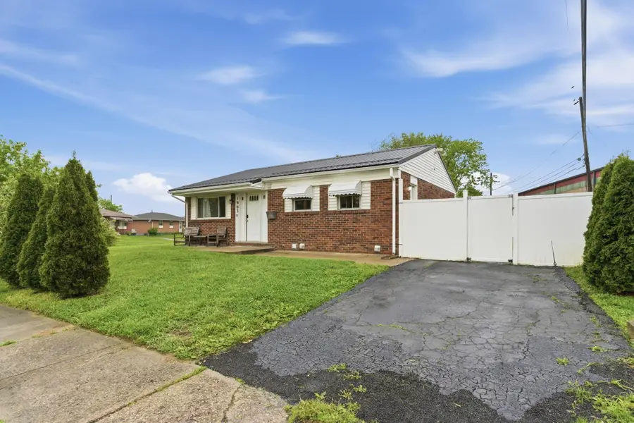 1903 Alvason Avenue, Columbus, OH 43219 - #3
