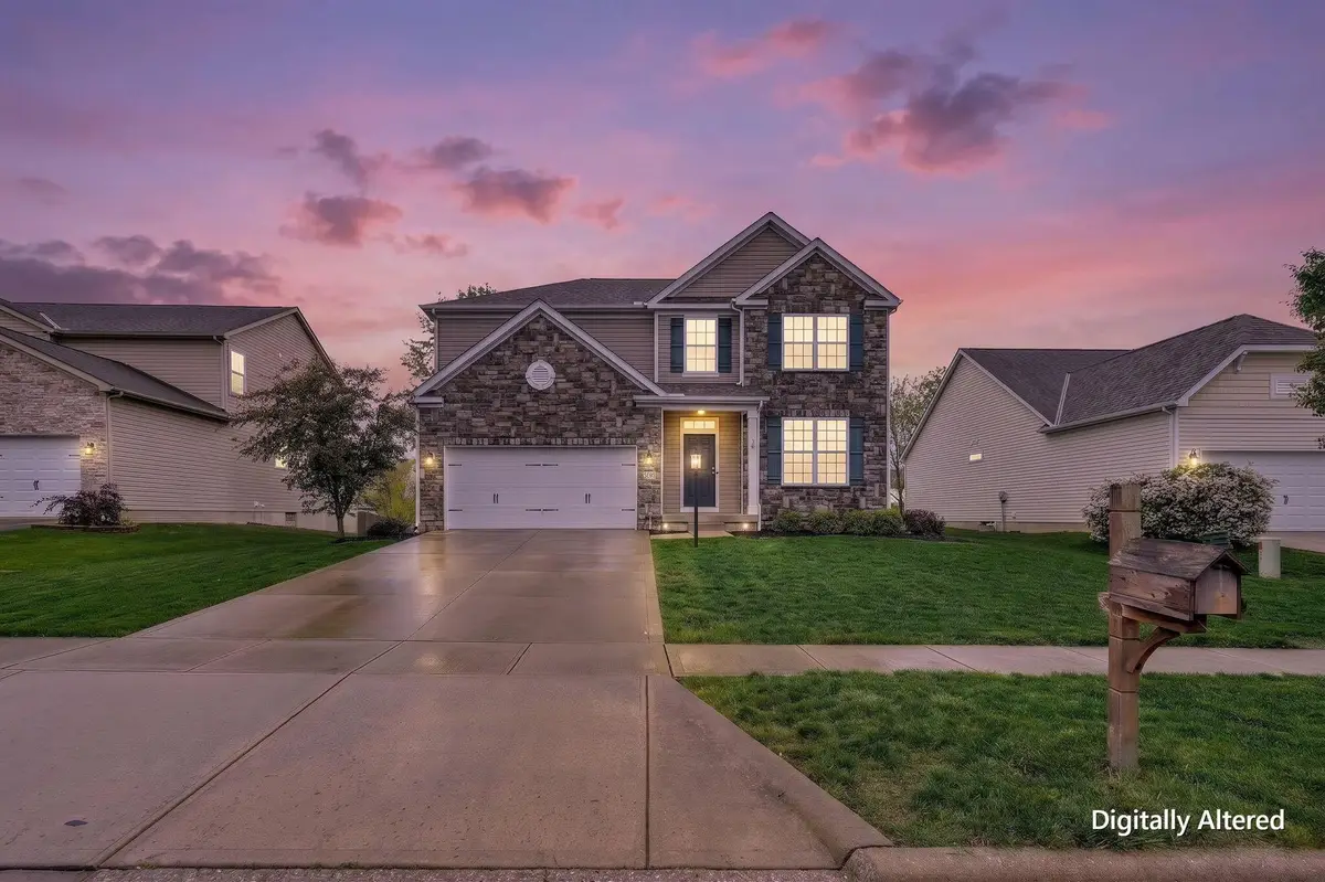 594 Preston Trails Drive, Pickerington, OH 43147 - #1