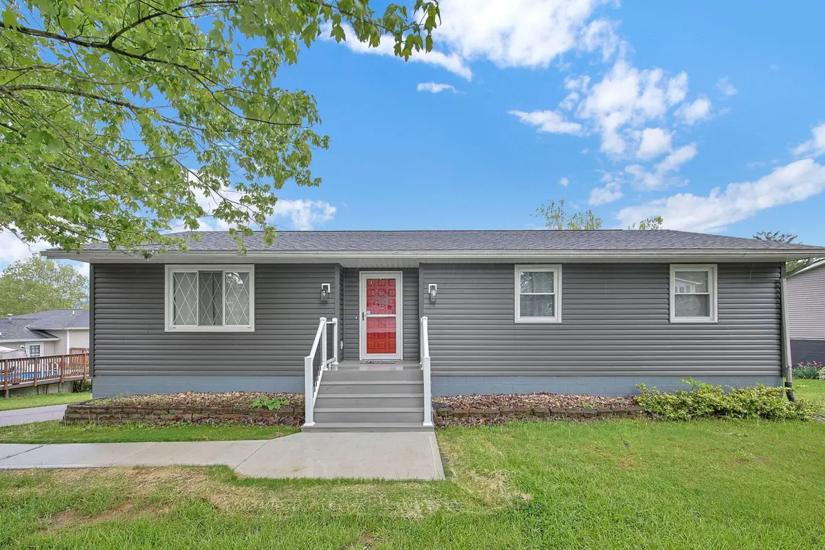 3285 Lakewood Drive, Zanesville, OH 43701 - #1