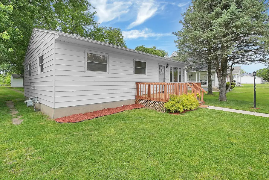 109 N Main Street, Williamsport, OH 43164 - #2