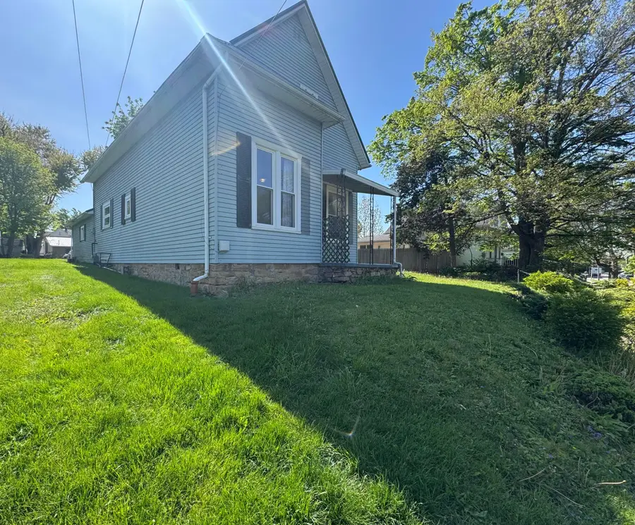 112 N Walnut Street, Mount Gilead, OH 43338 - #2