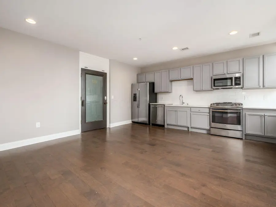 50 W Broad Street, Columbus, OH 43215 - #2