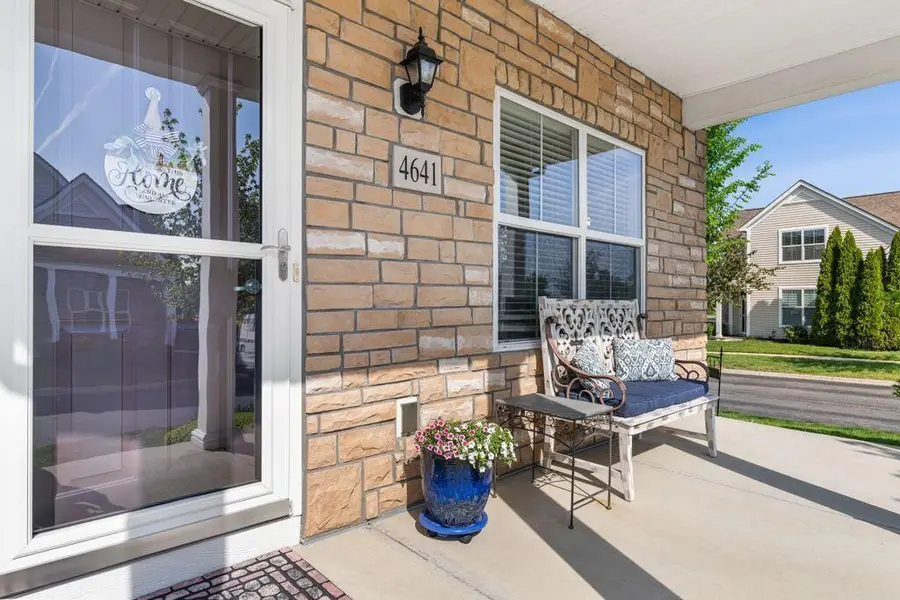 4641 Stoneworth Drive, Hilliard, OH 43026 - #3