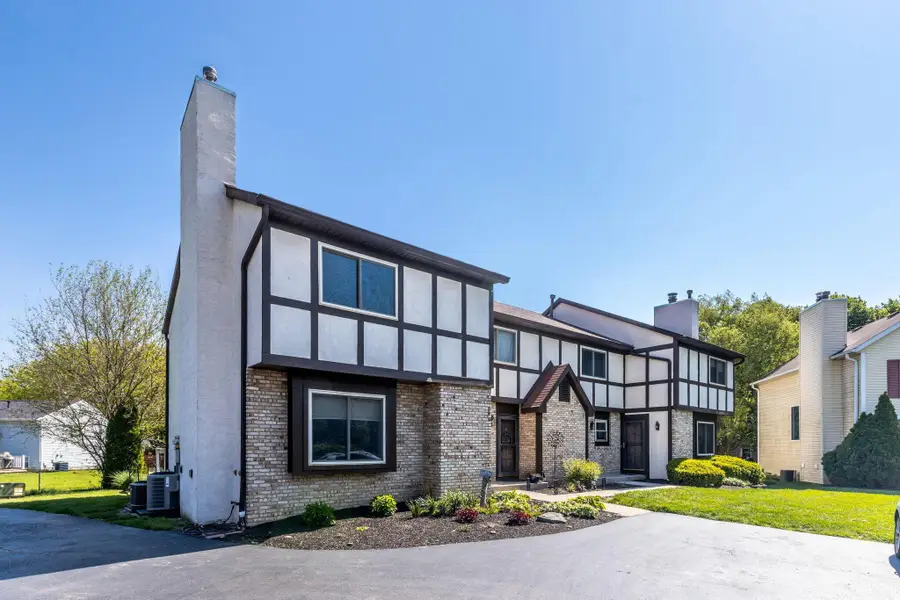 8224 Laramie Place, Powell, OH 43065 - #3