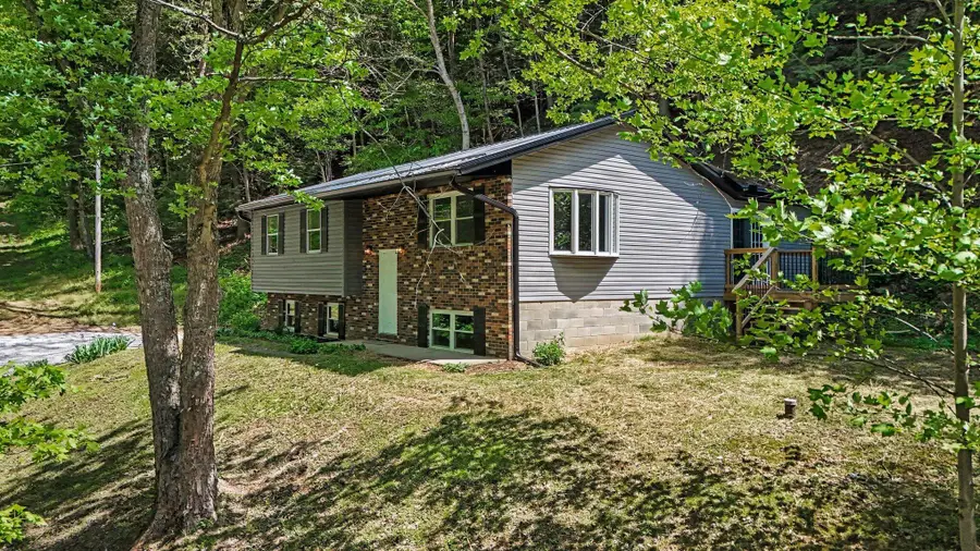 7670 Buckeye Road Se, Sugar Grove, OH 43155 - #3