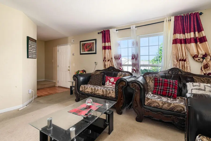 3033 Benchmark Drive, Columbus, OH 43219 - #3