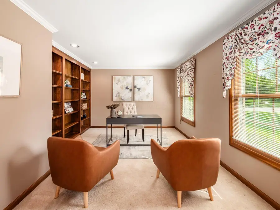 6855 Roundwood Court, Dublin, OH 43016 - #3