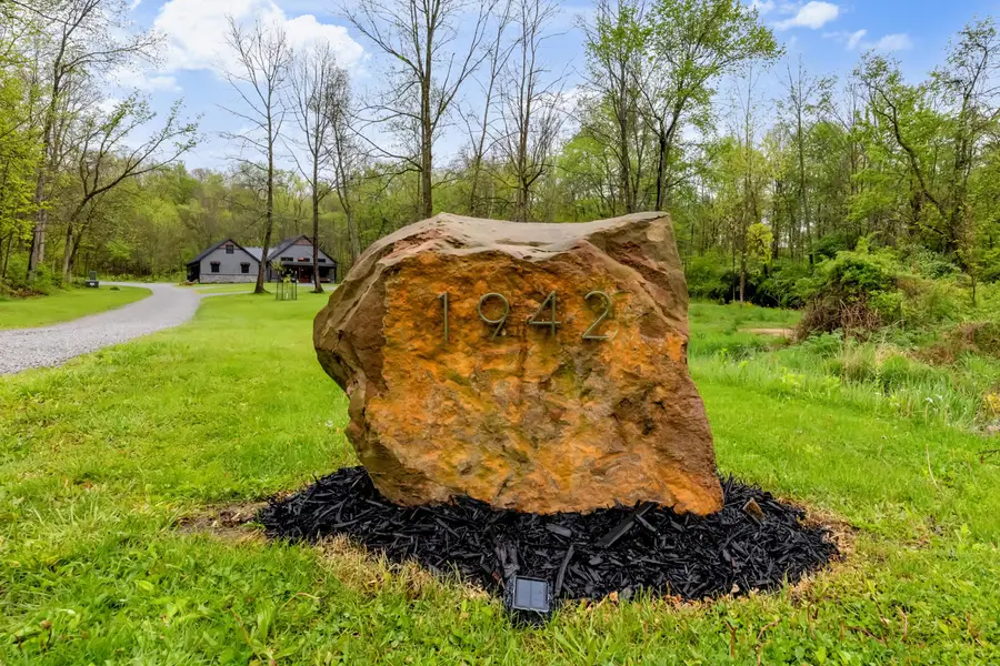 1942 Hulit Road, Mansfield, OH 44903 - #2