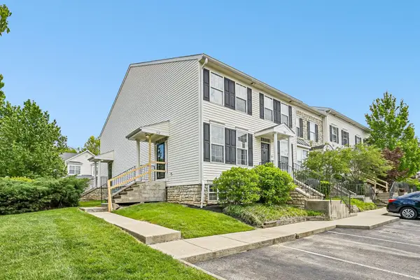 312 Oxford Oak Drive, Blacklick, OH 43004