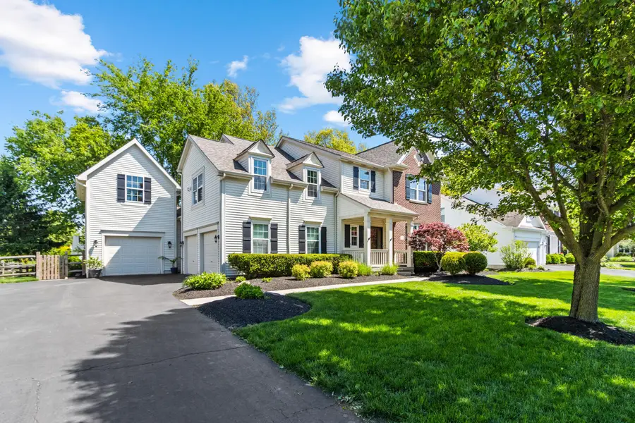 6180 Beaumont Square, Lewis Center, OH 43035 - #2