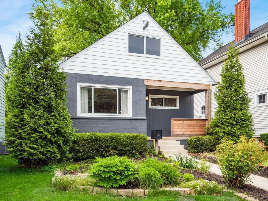 493 E Weber Road, Columbus, OH 43202 - #2
