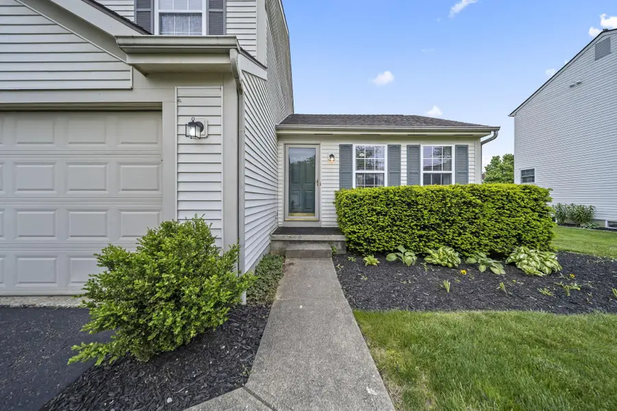 9053 Longstone Drive, Lewis Center, OH 43035 - #3