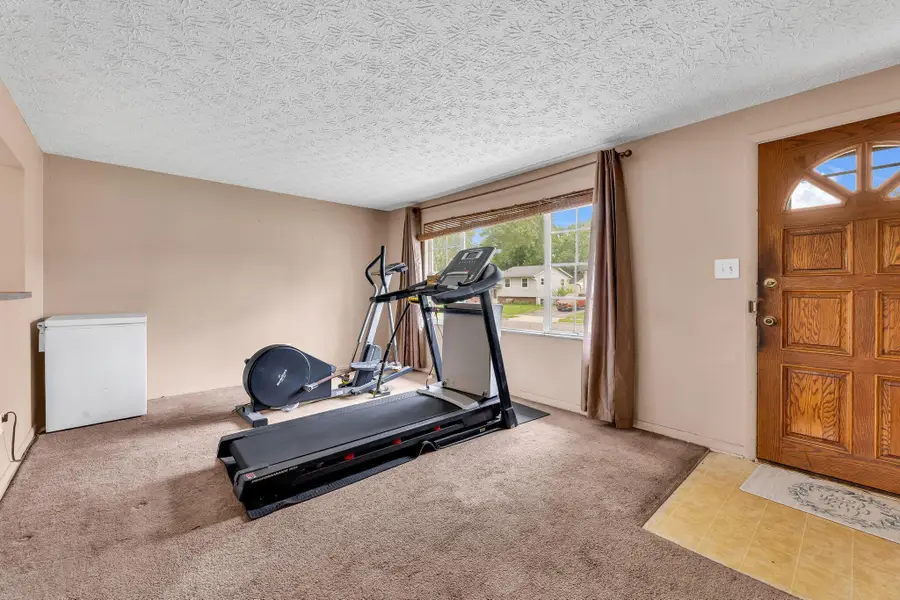 5056 Chipman Drive, Columbus, OH 43232 - #3