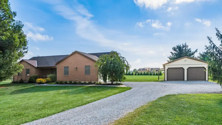 8261 York Road Sw, Pataskala, OH 43062 - #2