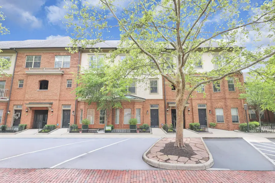 27 W Lincoln Street, Columbus, OH 43215 - #2