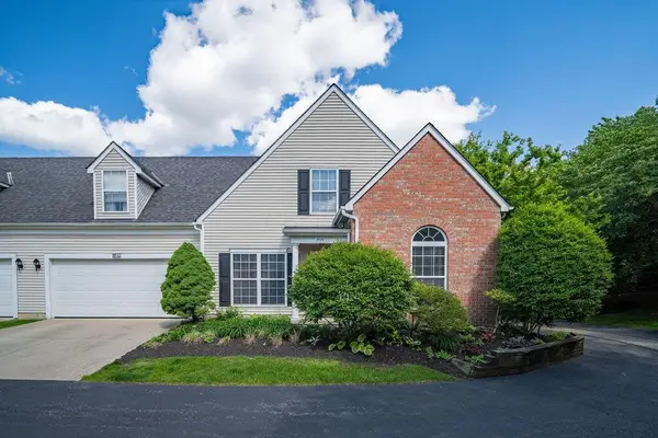 8626 Lazelle Commons Drive, Lewis Center, OH 43035