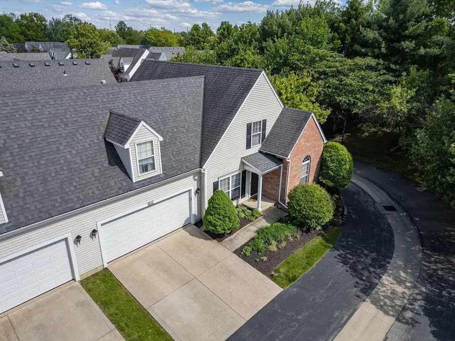 8626 Lazelle Commons Drive, Lewis Center, OH 43035 - #2