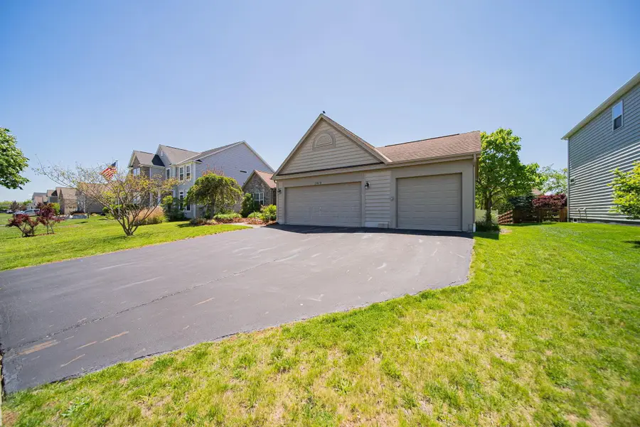 1913 Mallow Lane, Grove City, OH 43123 - #3