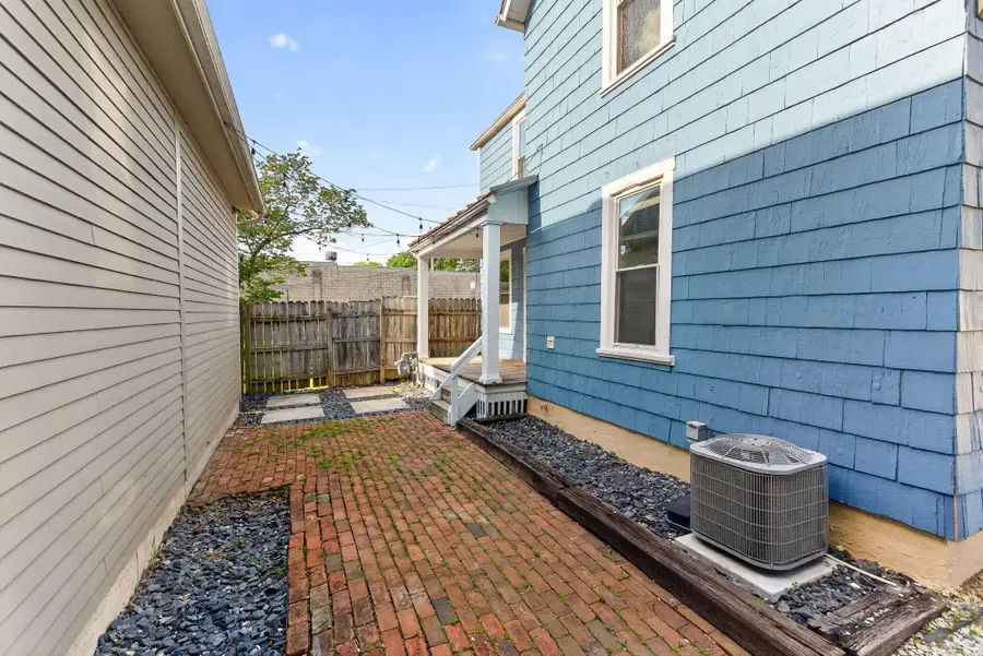 830 Kerr Street, Columbus, OH 43215 - #3