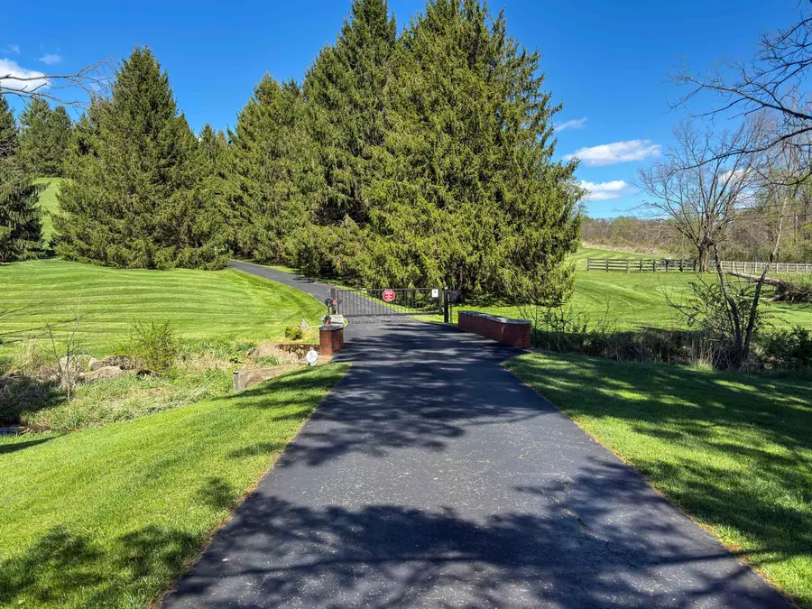 1085 Pleasant Valley Road, Mansfield, OH 44903 - #2