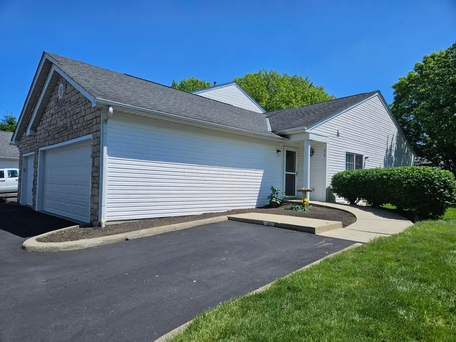 6738 Axtel Drive, Canal Winchester, OH 43110 - #2