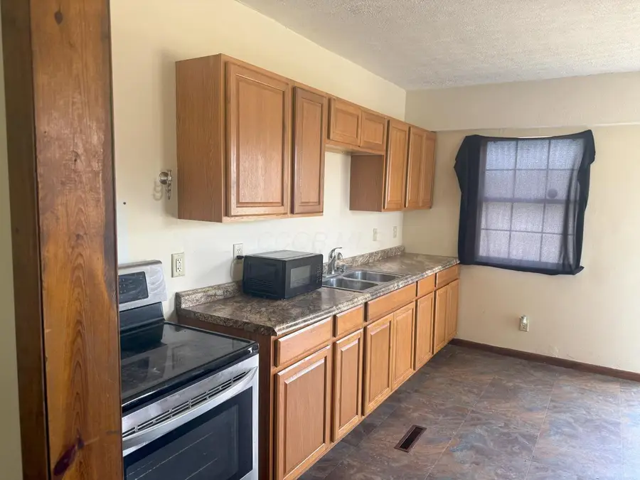 91 N Buena Vista Street, Newark, OH 43055 - #3