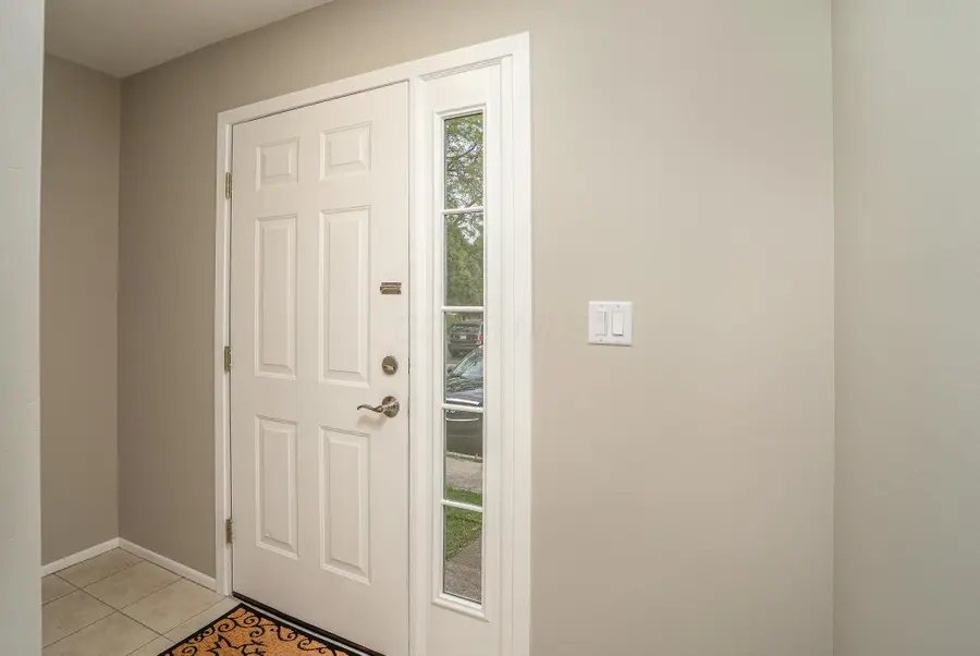 793 Crofton Circle, Reynoldsburg, OH 43068 - #3