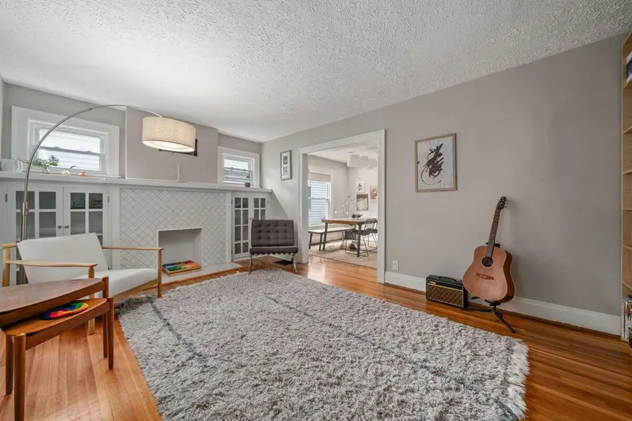 1369 Elmwood Avenue, Columbus, OH 43212 - #2