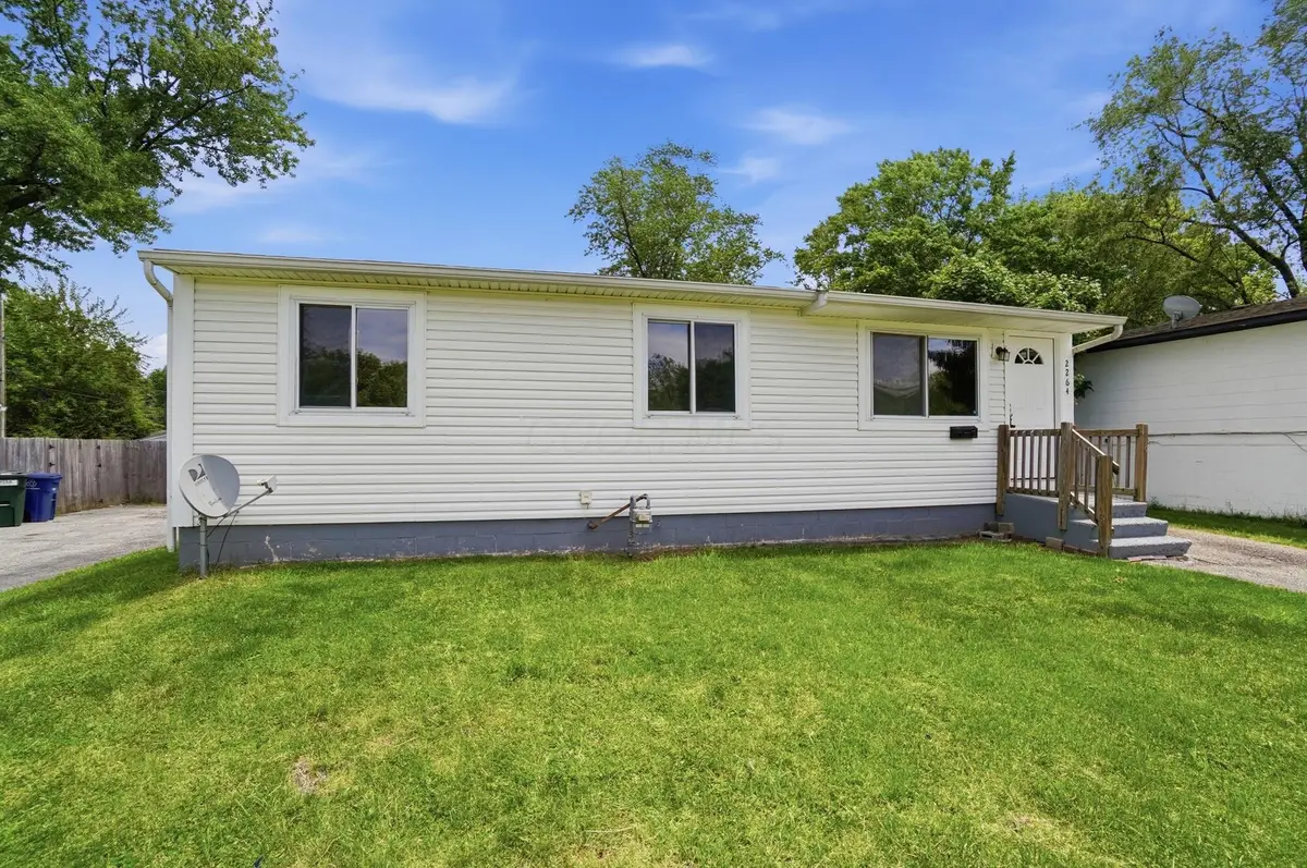 2264 Majestic Drive W, Columbus, OH 43232 - #1