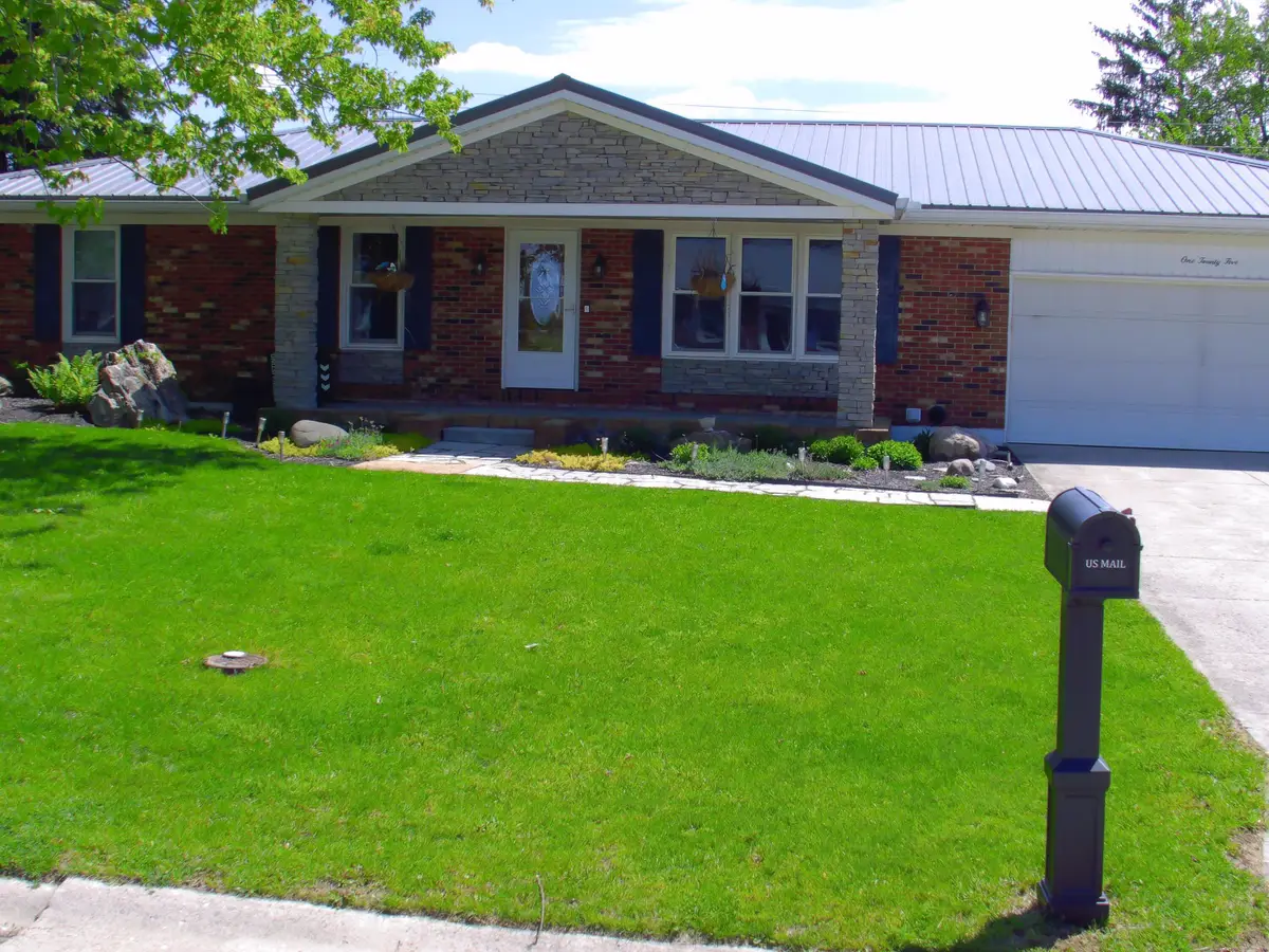 125 Heather Hill Drive, Bellefontaine, OH 43311 - #1