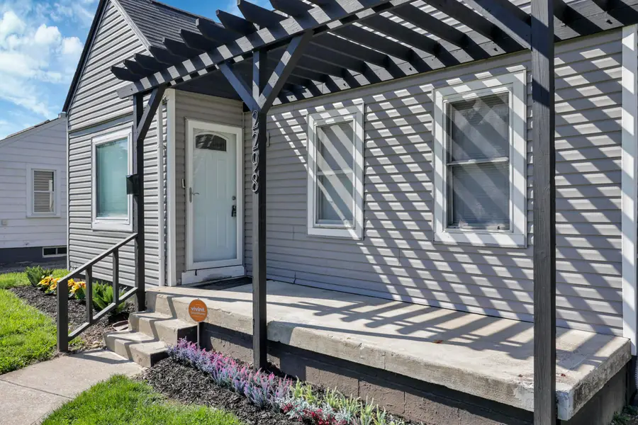 2298 Holt Avenue, Columbus, OH 43219 - #3