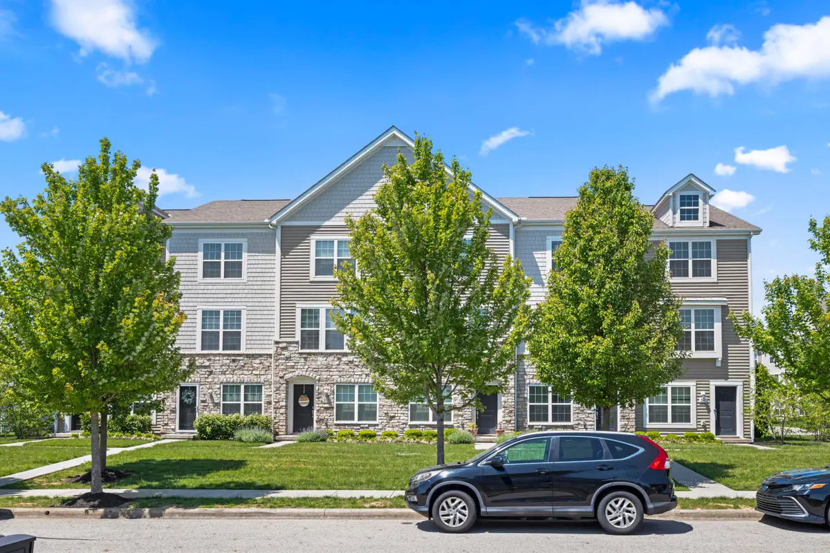 305 Sycamore Creek Street, Pickerington, OH 43147 - #1