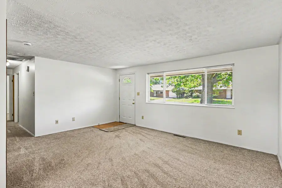 6604 Penick Drive, Reynoldsburg, OH 43068 - #3